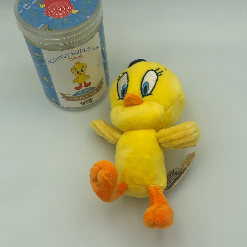 Tweety Bird Scented Vanilla Bean Buttercream Looney Tunes Scentsy Buddy Clip